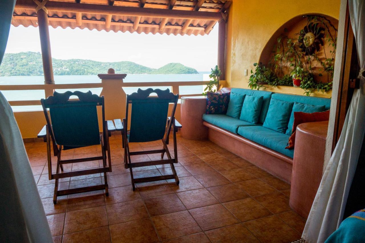 Hôtel Casa Adriana à Zihuatanejo Extérieur photo