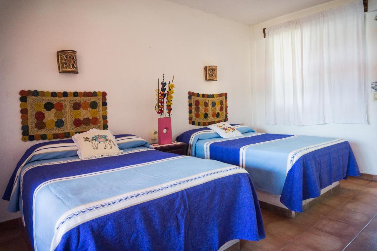 Hôtel Casa Adriana à Zihuatanejo Extérieur photo
