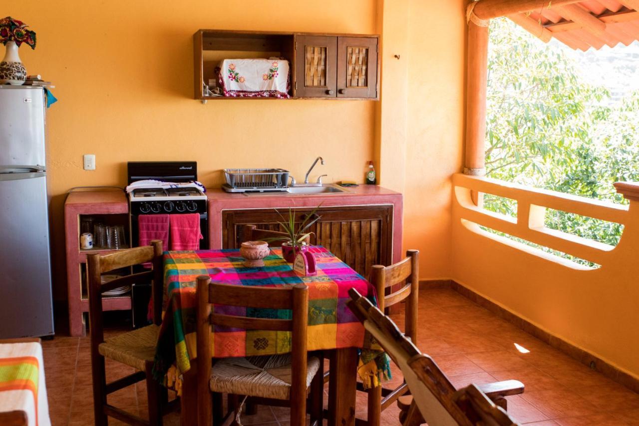 Hôtel Casa Adriana à Zihuatanejo Extérieur photo